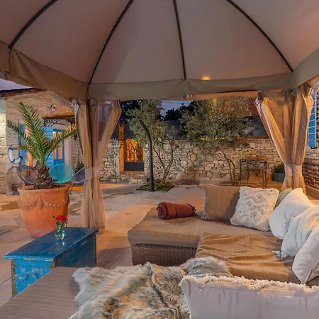 Luxurious In Hrboki